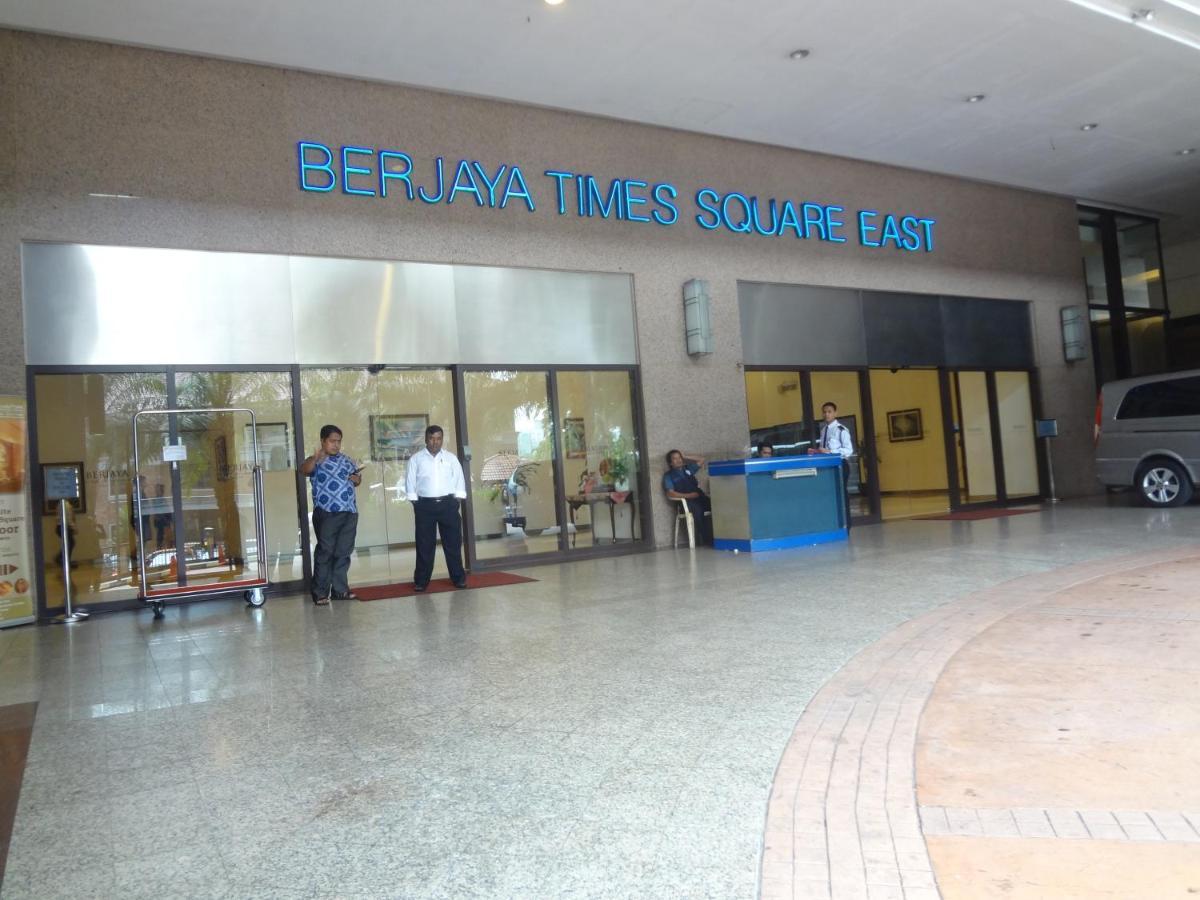 Malaysia Suites At Times Square Kl Куала-Лумпур Экстерьер фото